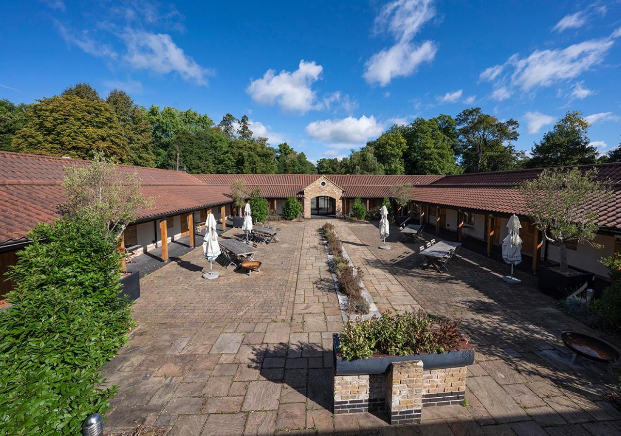 Hotel The Ridings At Theobalds Park Goff's Oak Exterior foto